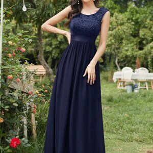 Fashion Dress with Lace Size 4